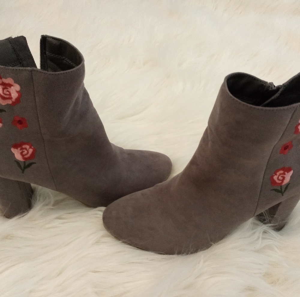 Ankle boots